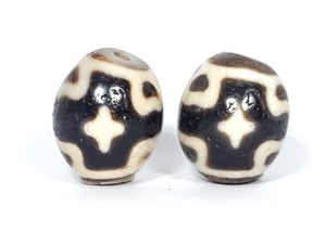 Pair of Ancient Round Six Eye Lotus & Cross Motif Dzi Bead - Very Old - 老達洛珠 (TiD-Anc-Rx2-SiELC-020124)