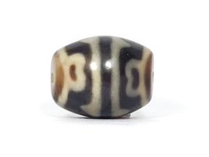 Ancient Round Tiger Tooth & Lotus Motif Dzi Bead - Very Old - 老達洛珠 (TiD-Anc-R-TTL)