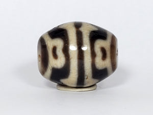 Ancient Round Tiger Tooth & Lotus Motif Dzi Bead - Very Old - 老達洛珠 (AD-R-TTL)