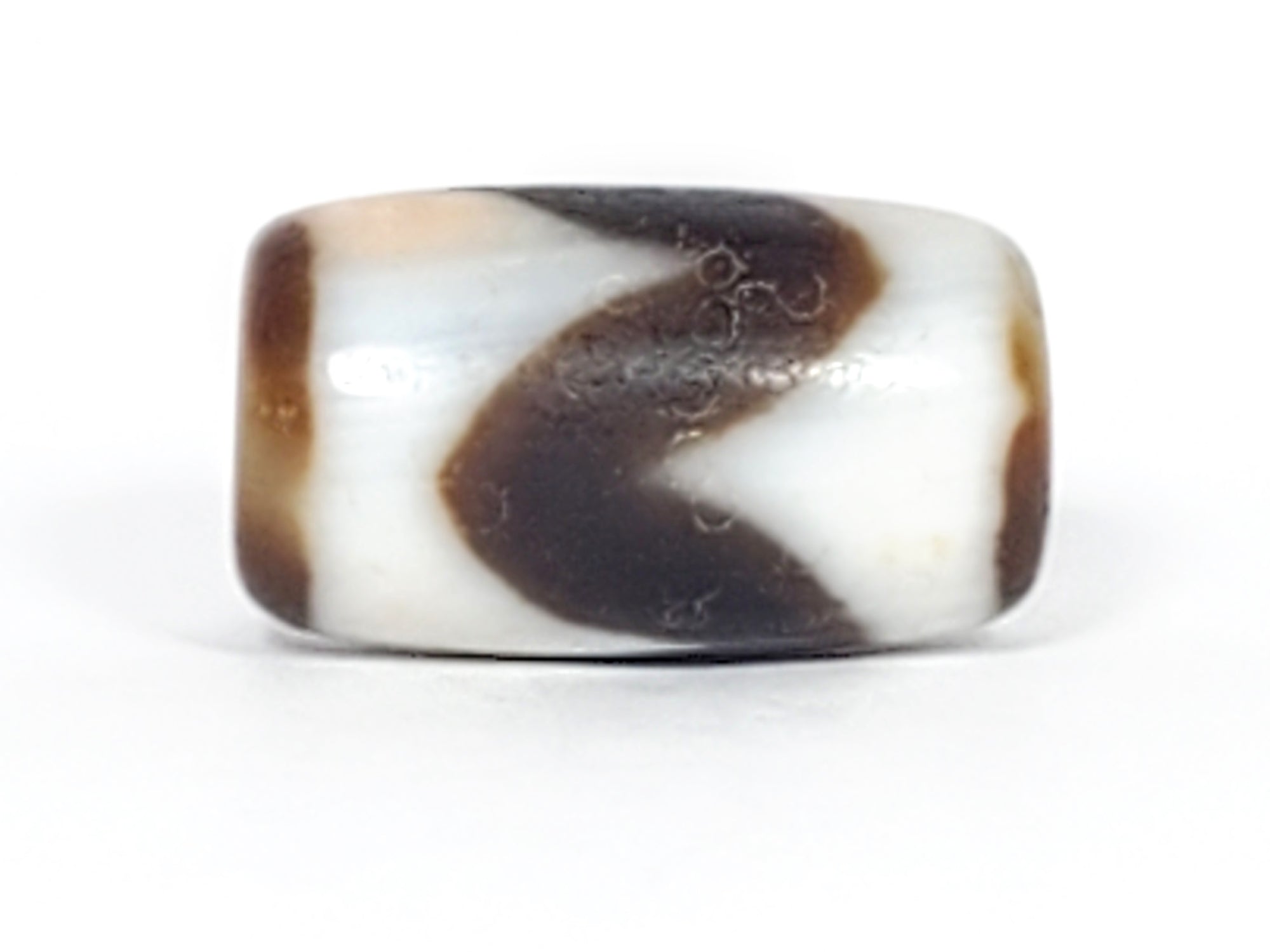 Antique Tiger Tooth Motif Dzi Bead With Bloodspots (Ant-S-B-TT-030624)