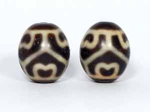 Pair of Round Six Eye Lotus Motif Dzi Beads (R-SiEL-111823)