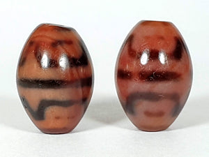 Pair of Antique Round Tiger Tooth Motif Dzi Beads With Bloodspots