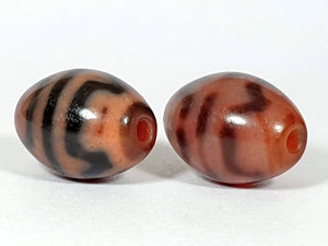 Pair of Antique Round Tiger Tooth Motif Dzi Beads With Bloodspots