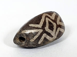 Antique Three Diamond Eye & Tiger Tooth Motif Dzi Bead - Rare Triangular Shape