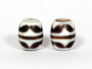 Pair of Vintage Double Tiger Tooth Motif Dzi Beads (TT-041122)