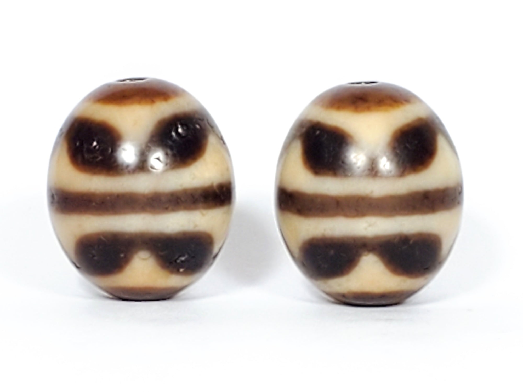 Pair of Round Tiger Tooth Motif Dzi Beads (R-TT-A)