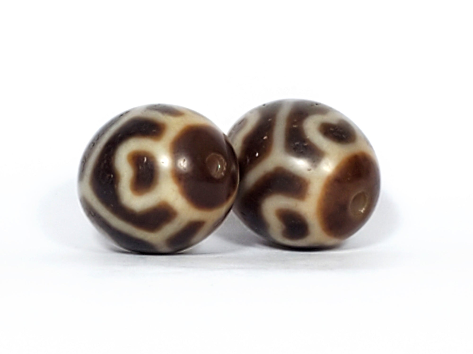 Pair of Round Six Eye Lotus Motif Dzi Beads (R-SiEL-A)