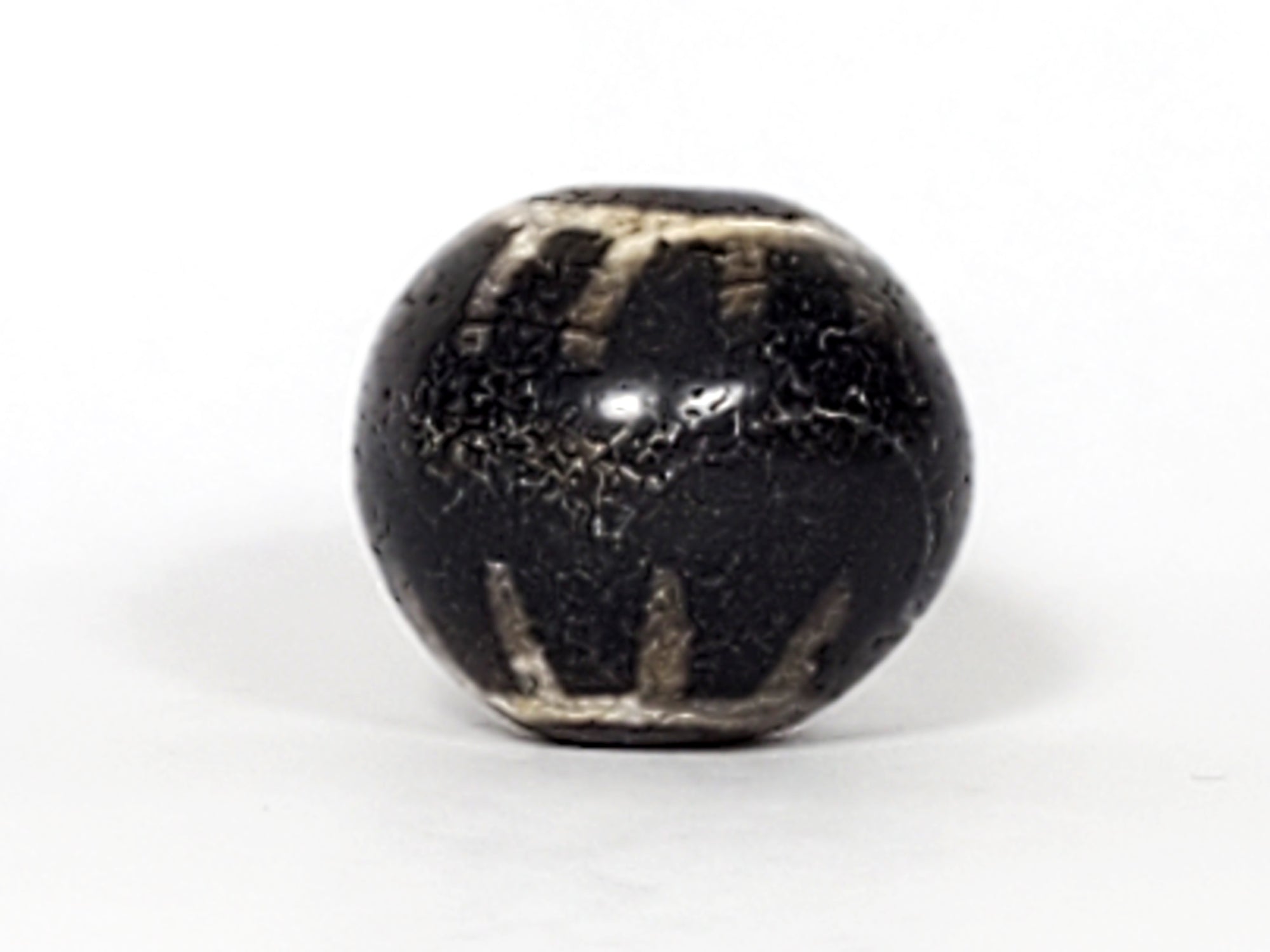 Ancient Round Lotus Motif Dzi Bead (AZ-014)