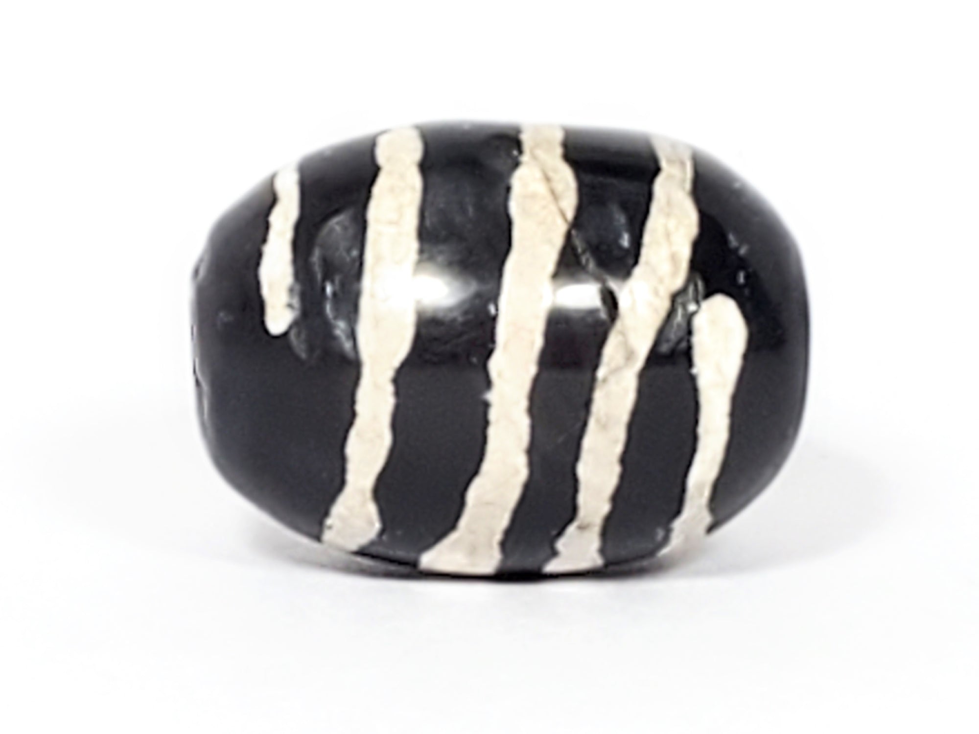 Indus Valley dzi bead with a single swirling stripe.